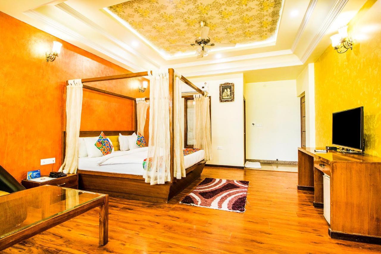 Hotel Golden Sands Dźajpur Zewnętrze zdjęcie
