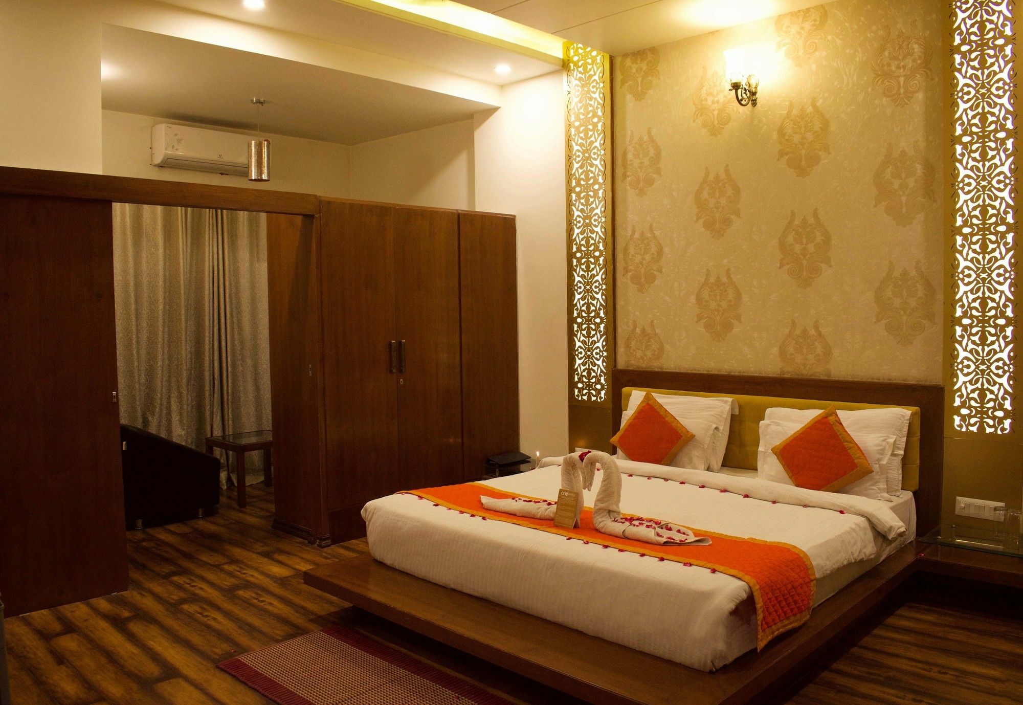 Hotel Golden Sands Dźajpur Zewnętrze zdjęcie